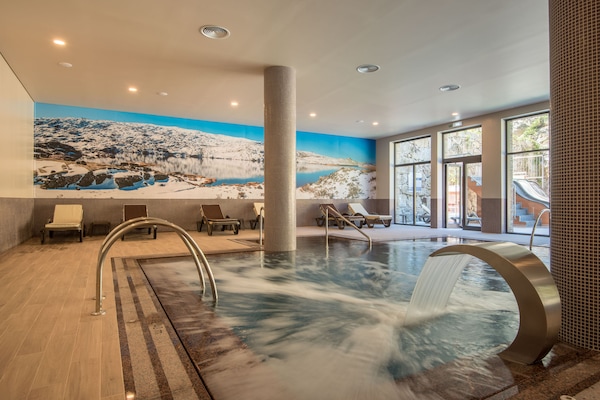 Hot tub, steam room, body treatments, aromatherapy, hot stone massages