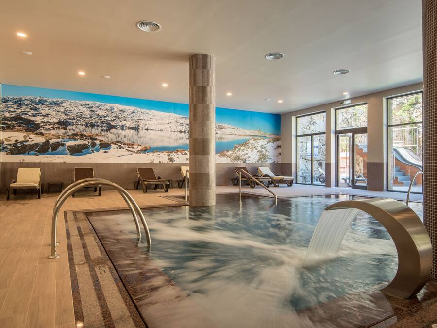 Boblebad, dampbad, kropsbehandlinger, aromaterapi, hot stone-massage