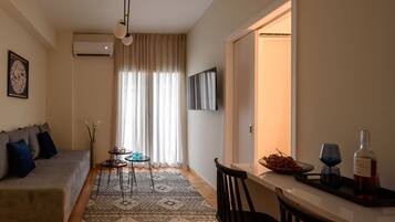 Deluxe Apartment, 2 Bedrooms | Living area | Smart TV, Netflix, streaming services