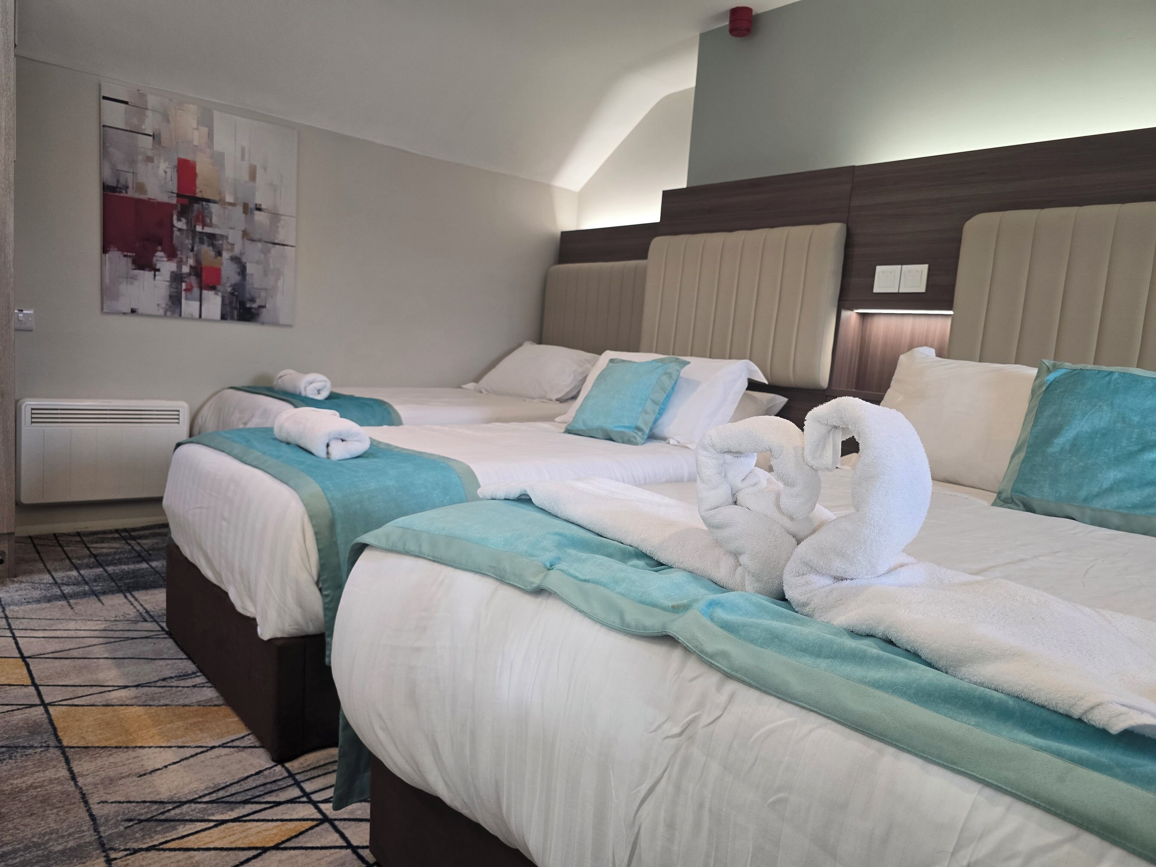 Deluxe Double Room (Room 5) | Free WiFi, bed sheets