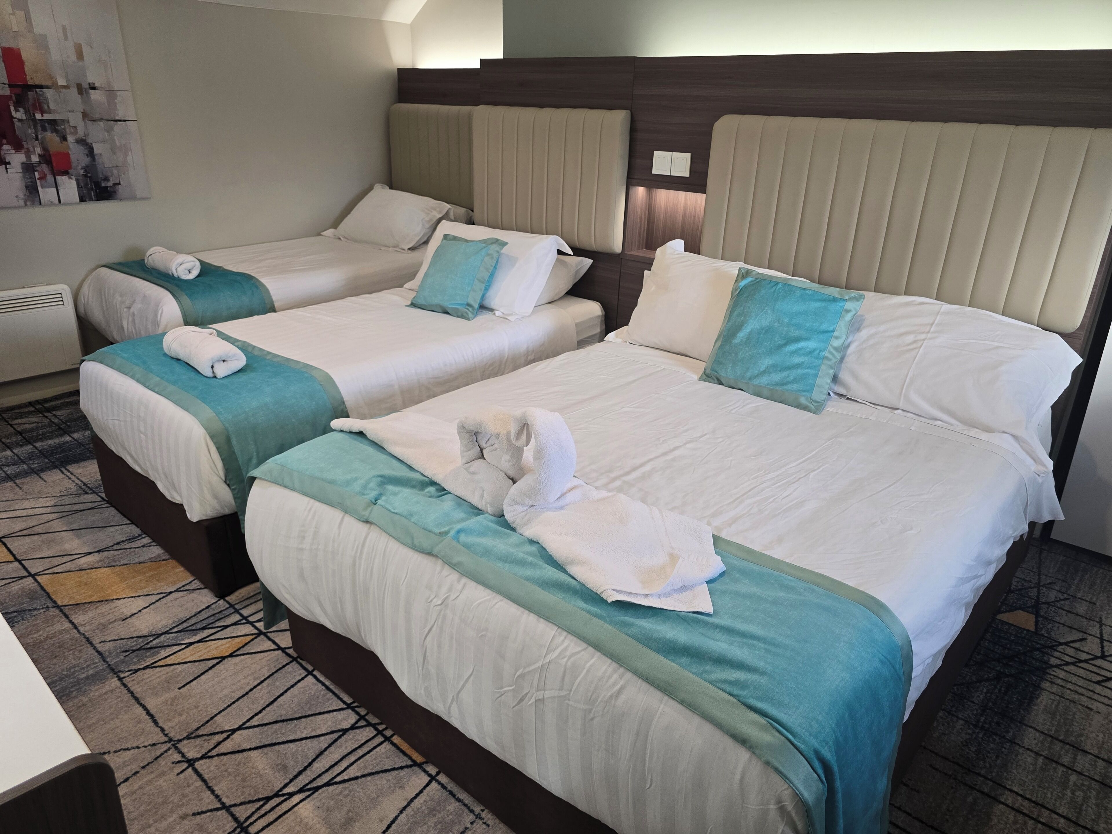 Deluxe Double Room (Room 5) | Free WiFi, bed sheets