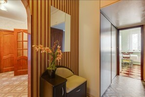 Hallway - Apartment Iris (Moscow)