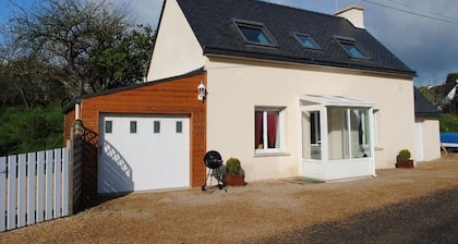 Maison au calme à 10 km de la mer dans le Trégor finistérien