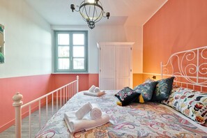 1 chambre, fer et planche Ă repasser, Wi-Fi, draps fournis