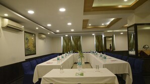 Unclassified image, 3 of 8, button - Chanakya Inn (Patna)
