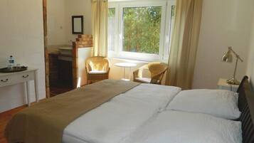 Kamar Double | Minibar dan Wi-Fi gratis