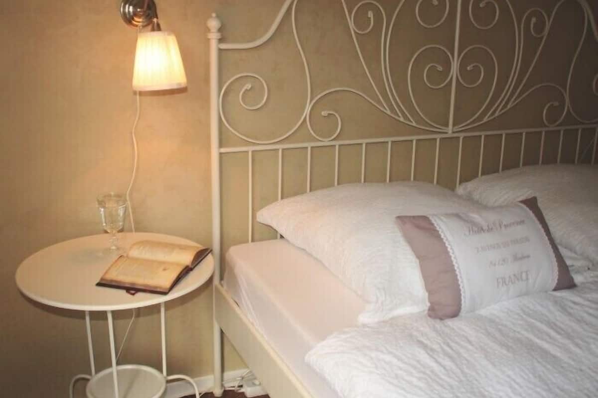 Chambre Double, salle de bains commune | Minibar, Wi-Fi gratuit