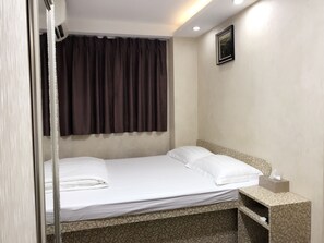 Habitación doble superior, 1 cama Queen size | Cortinas blackout, wifi gratis y ropa de cama 