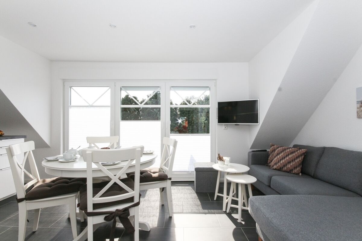 TV, DVD player, stereo