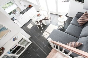 Fernseher, DVD-Player, Stereoanlage