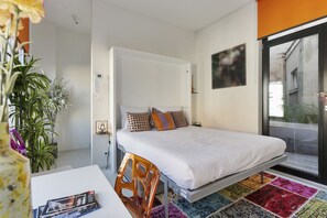 City Apartment | Premium bedding, in-room safe, individually decorated - Exclusive Boutique Hotel Lit d'Art (Antwerp)