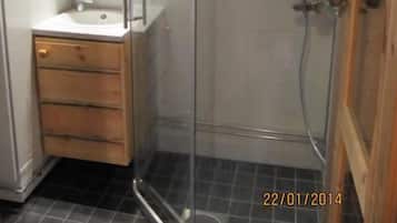 Apartment | Bathroom | Towels