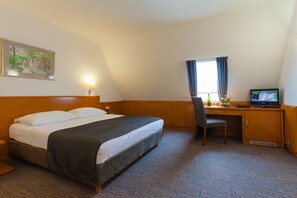 Coffres-forts dans les chambres, chambres insonorisées, Wi-Fi gratuit