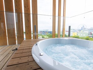 Luxury Suite | Private spa tub - Garden Terrace Fukuoka Hotel & Resort (Fukuoka)