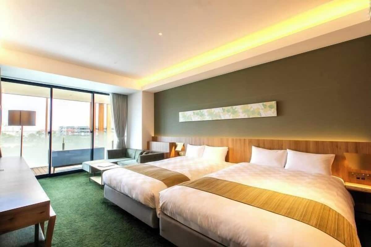 1 bedroom, down duvets, minibar, in-room safe