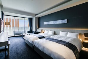 Panoramic Suite | 1 bedroom, down duvets, minibar, in-room safe - Garden Terrace Fukuoka Hotel & Resort (Fukuoka)