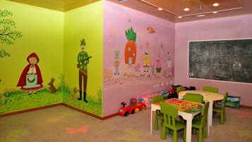 Children’s play area – indoor