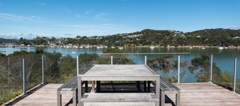 The Tide Watcher - Okiato Sommerhus