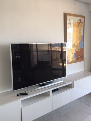 Interior - Luxury apartment in front of the sea with exceptionnal view of Lerins islands (Mandelieu-la-Napoule)