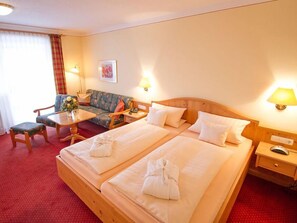 Soundproofing, free WiFi, bed sheets