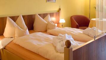 Soundproofing, free WiFi, bed sheets