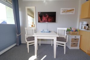 Unclassified image, 5 of 10, button - Grimme 15 WB, Germany (Sylt)