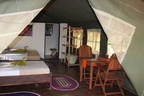 Bed sheets - Zarafa Tented Camp (Mloka)