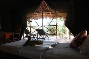 Bed sheets - Zarafa Tented Camp (Mloka)