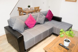 City Apartment | Living room