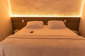 Minibar, laptop workspace, blackout drapes, free WiFi - Pousada Sunset Noronha (Fernando de Noronha)