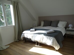 3 Schlafzimmer, Bügeleisen/Bügelbrett, WLAN, Bettwäsche