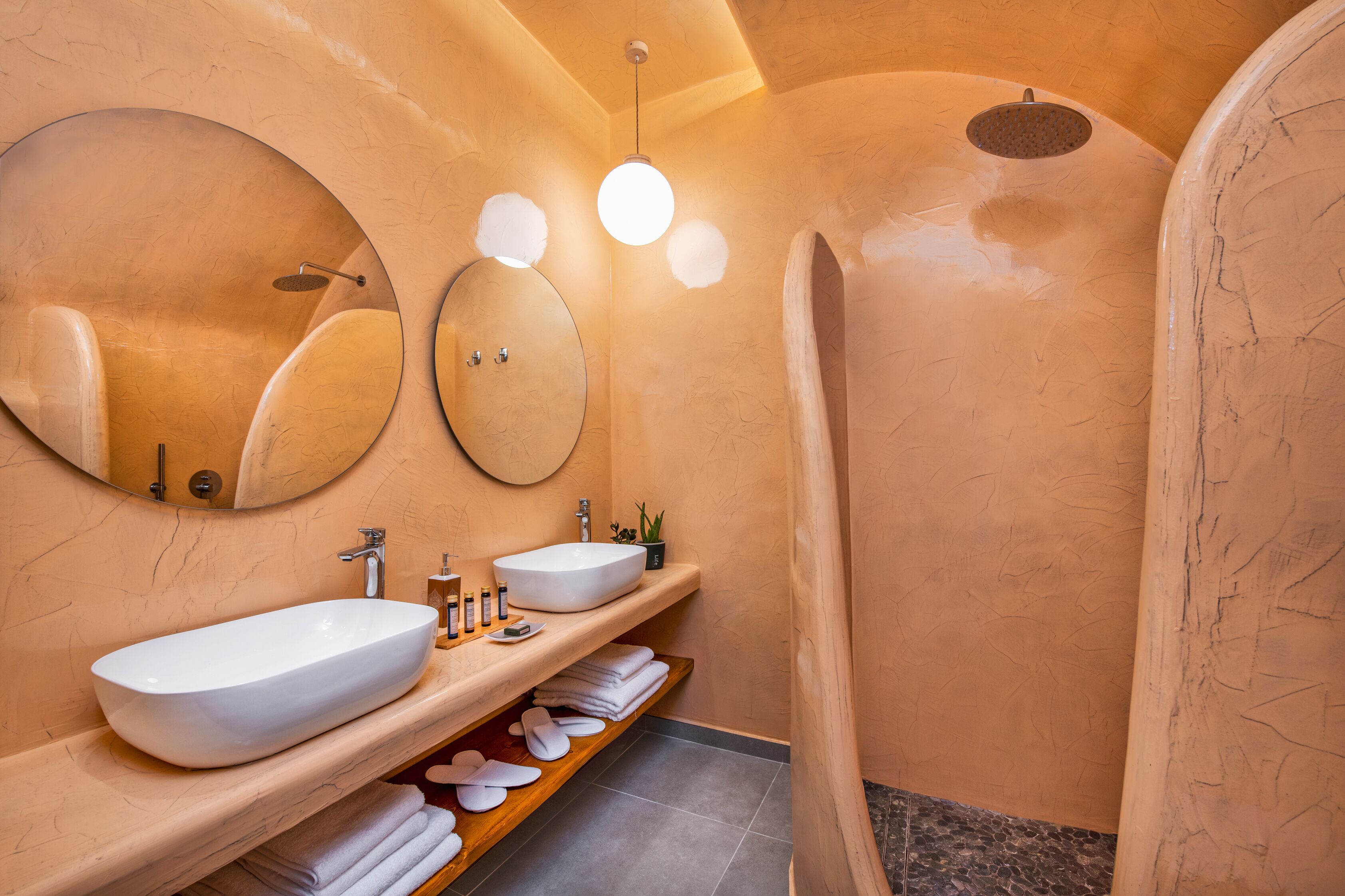 Photo - Abasa Suites