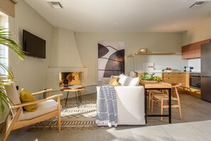 Smart TV, fireplace - CALDERA THEROS VILLAS (Anissaras)