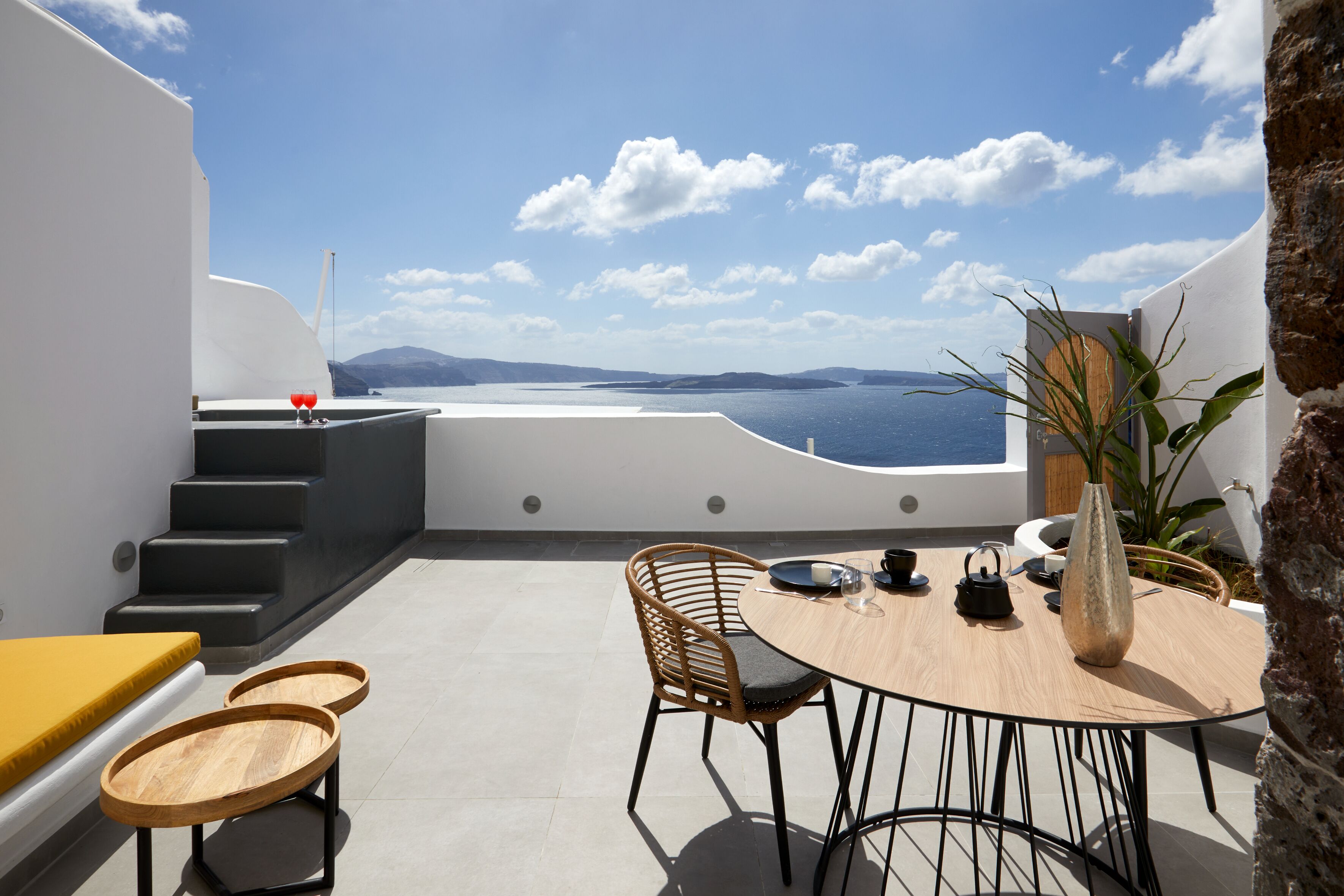 Deluxe Suite, Jetted Tub | Balcony view