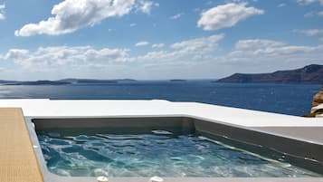 Deluxe Suite, Jetted Tub | Pemandangan dari bilik