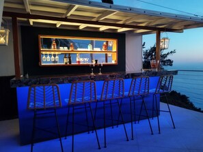 Bar à beira da piscina