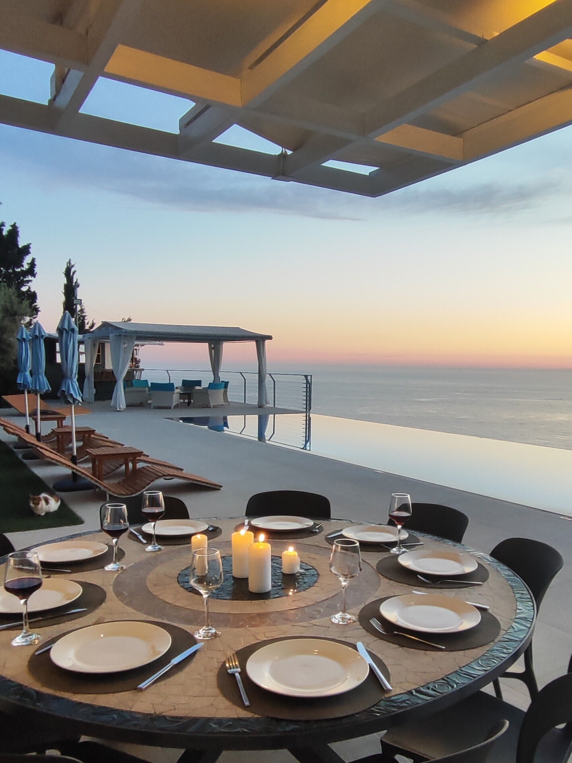 Royal Villa | Dining room