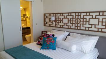 Egyptian cotton sheets, premium bedding, memory-foam beds, in-room safe