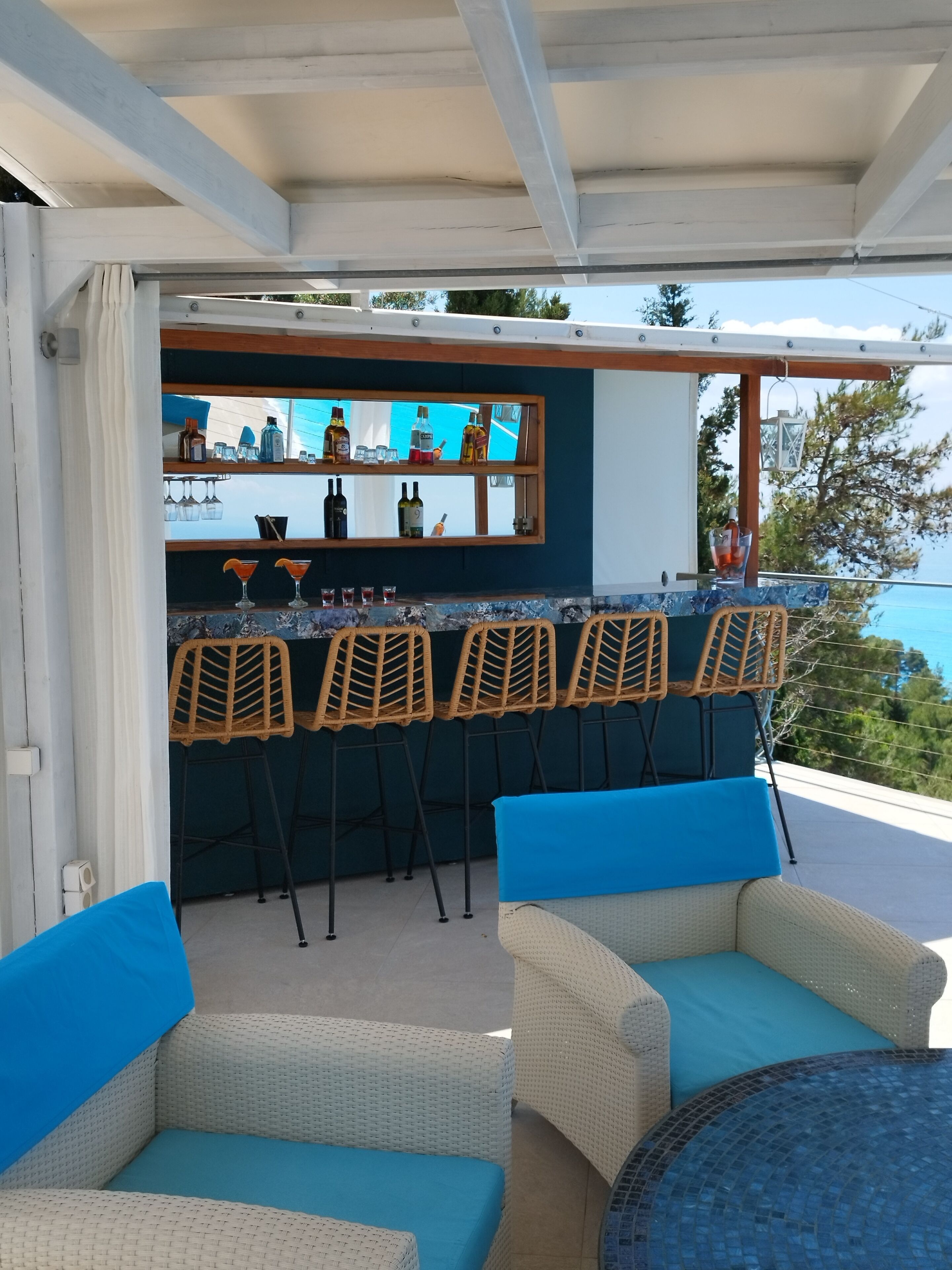 Poolside bar