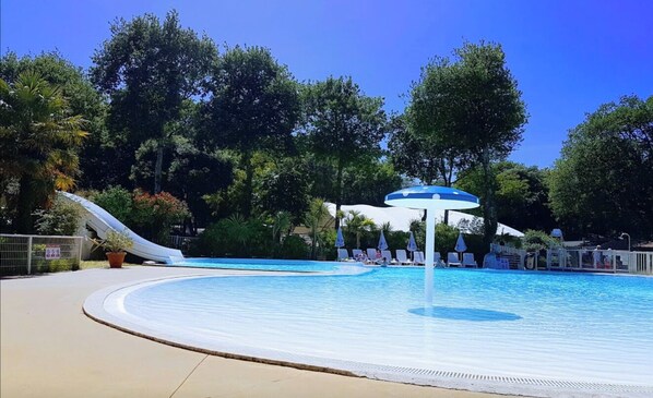 Piscine extérieure, piscine chauffée