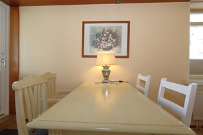 Dining - App. Hamelmann - with a small sea view (Sylt)