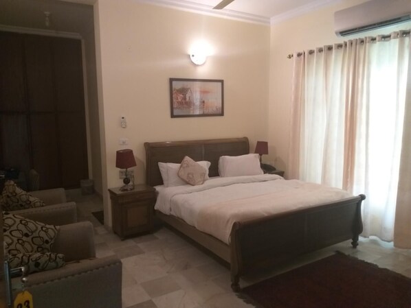 Free WiFi - Glade House (Islamabad)