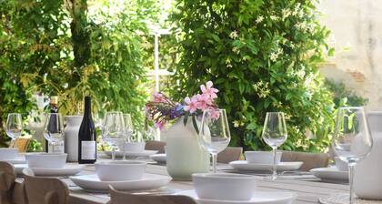 Luxury Château in Gascony - 7 Ensuite Bedrooms, Air Conditioning & Heated Pool