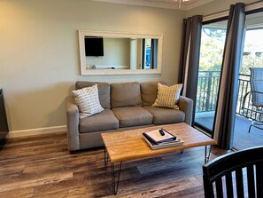 Smart TV, printers - Totally Beachin' Coligny OceanViews w/Bikes/chairs (Hilton Head Island)