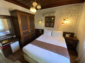 Deluxe Double Room | Living area - Three Gates Hotel (Antalya)