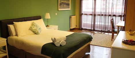 1 chambre, fer et planche à repasser, Wi-Fi gratuit, draps fournis