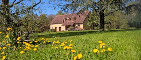 Fachada de la propiedad