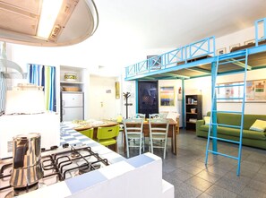 Interior - Kissess from Rome: large, comfortable, quiet apartment in Trastevere (Roma)