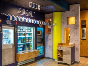 Gift shop - ibis Berlin Kurfuerstendamm - newly renovated (Berlin)