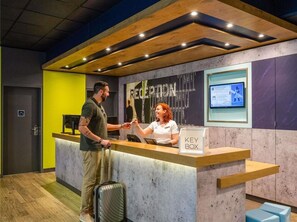 Lobby - ibis Berlin Kurfuerstendamm - newly renovated (Berlin)